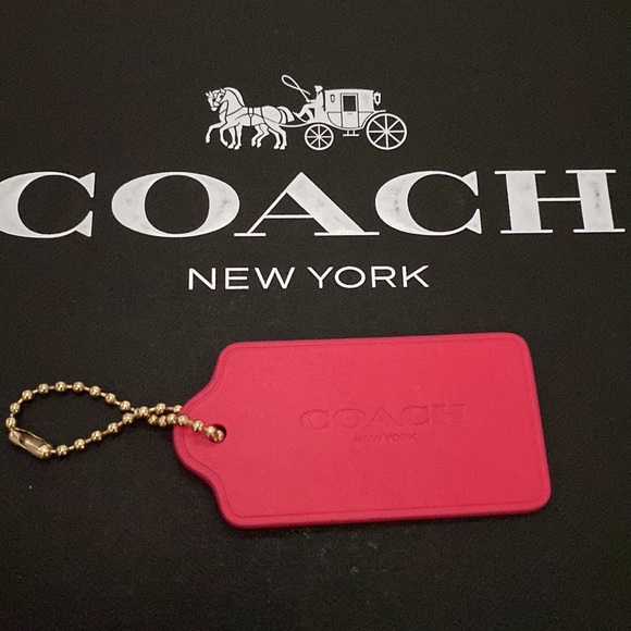 Coach Rare Pride Rainbow Heart Leather fuchsia Leather hangtag fob bag charm NWT - Picture 5 of 5